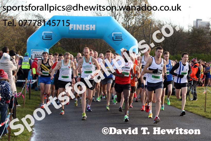 Senior men and women, 2016 Heaton Memerial 10k Road Race. Photo: David T. Hewitson/Sports for All Pics
